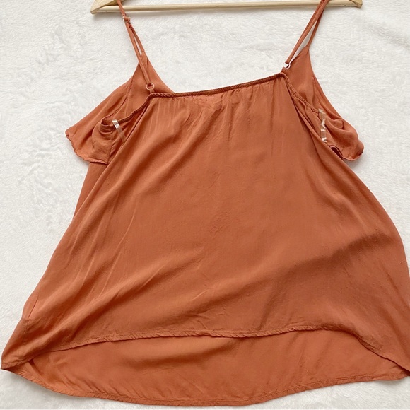 (PRICE FIRM) Flounce RuffleTank Top - Picture 7 of 10